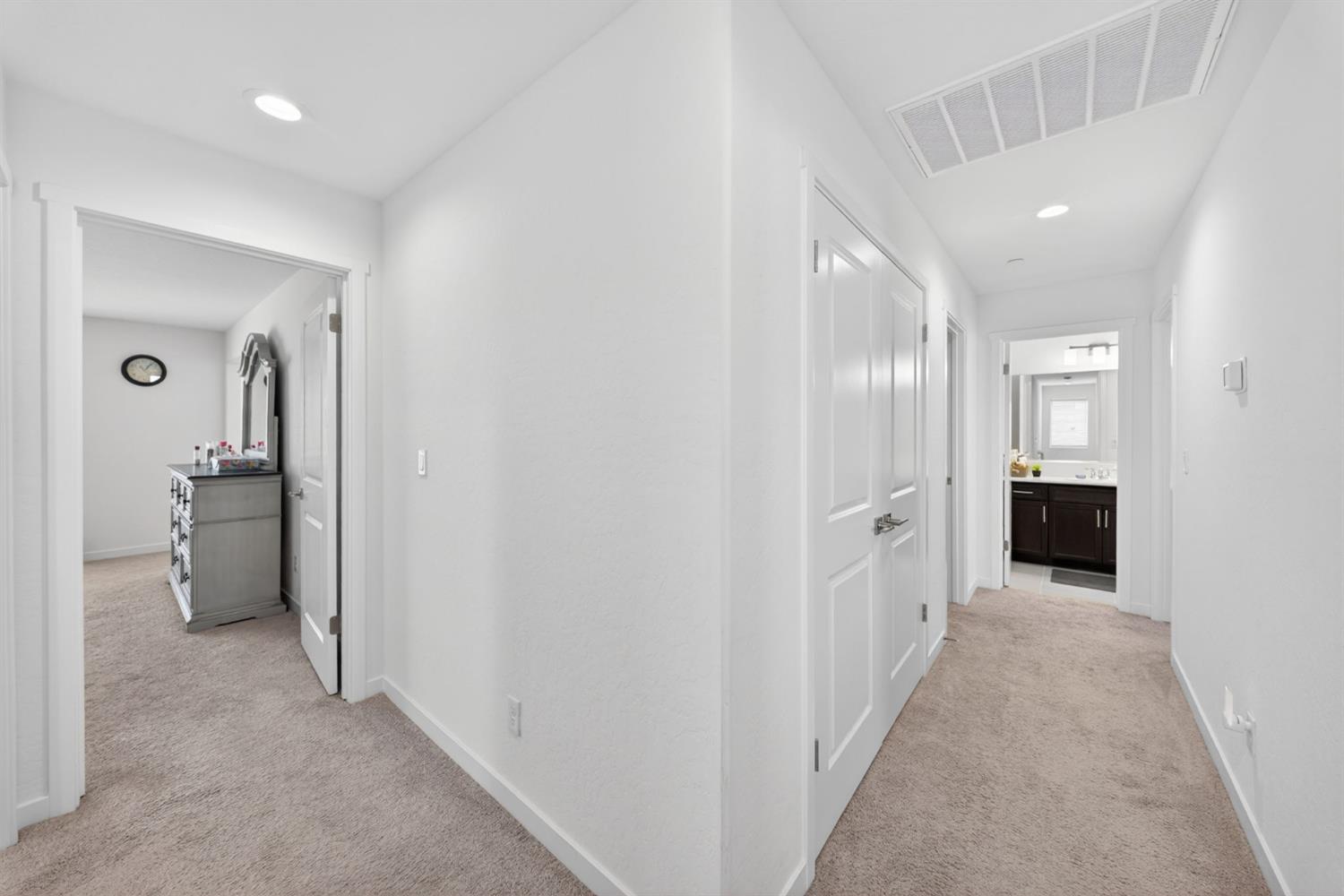 6339 W Oakley Ave, Fresno, CA 93723