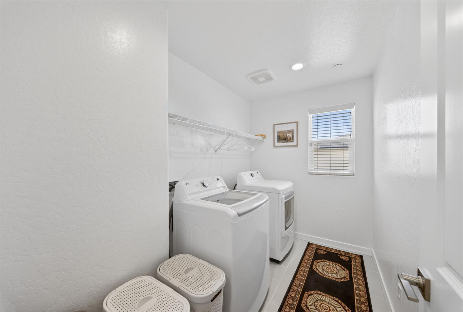 6339 W Oakley Ave, Fresno, CA 93723