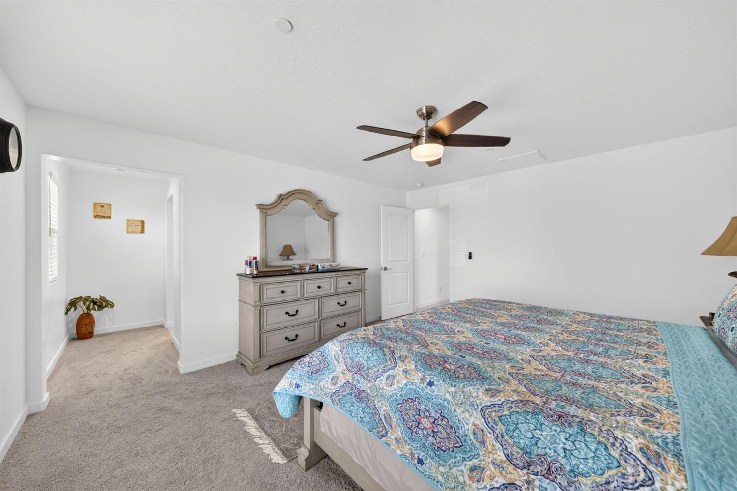 6339 W Oakley Ave, Fresno, CA 93723