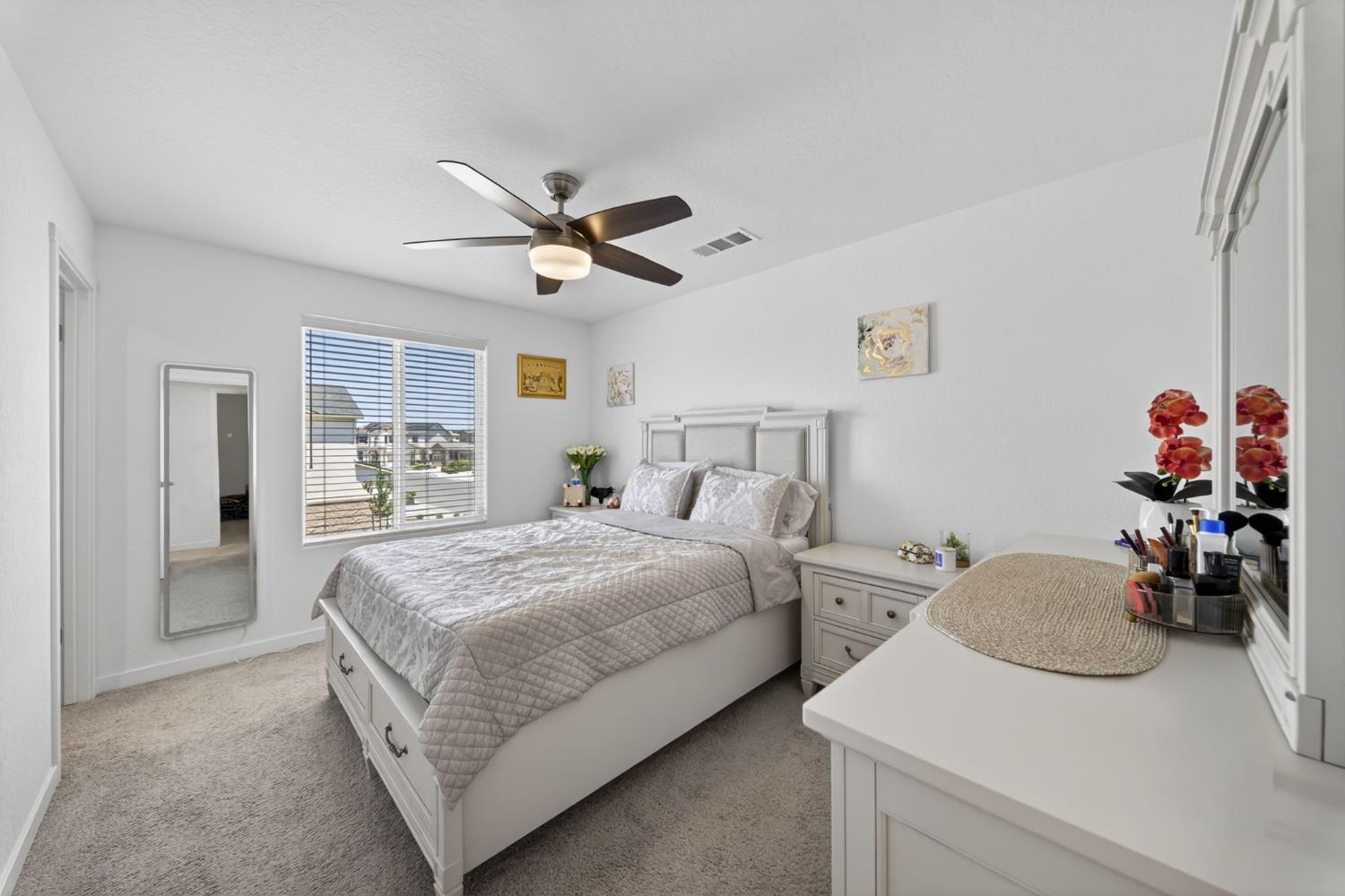 6339 W Oakley Ave, Fresno, CA 93723