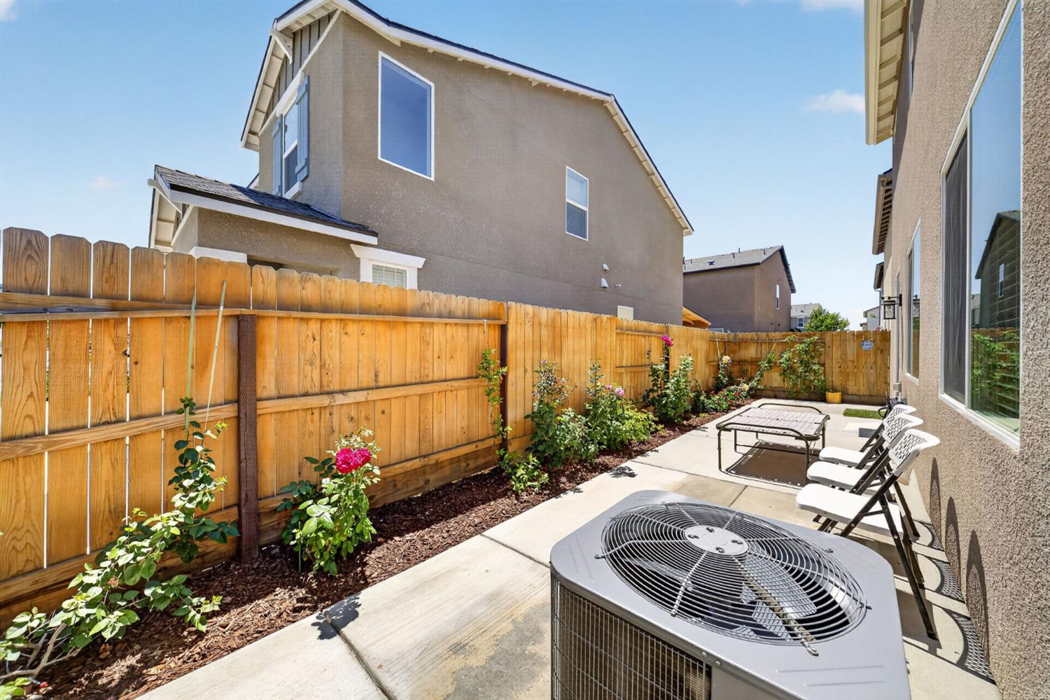 6339 W Oakley Ave, Fresno, CA 93723