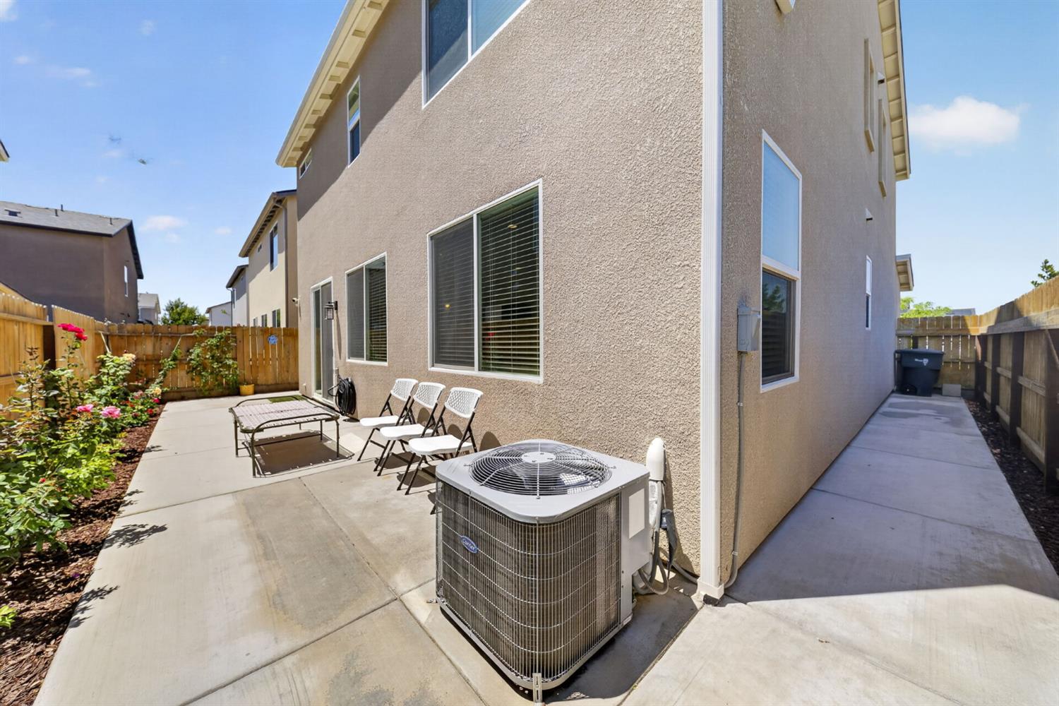6339 W Oakley Ave, Fresno, CA 93723