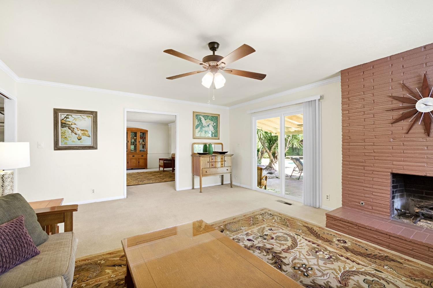 738 W Alamos Ave, Fresno, CA 93705