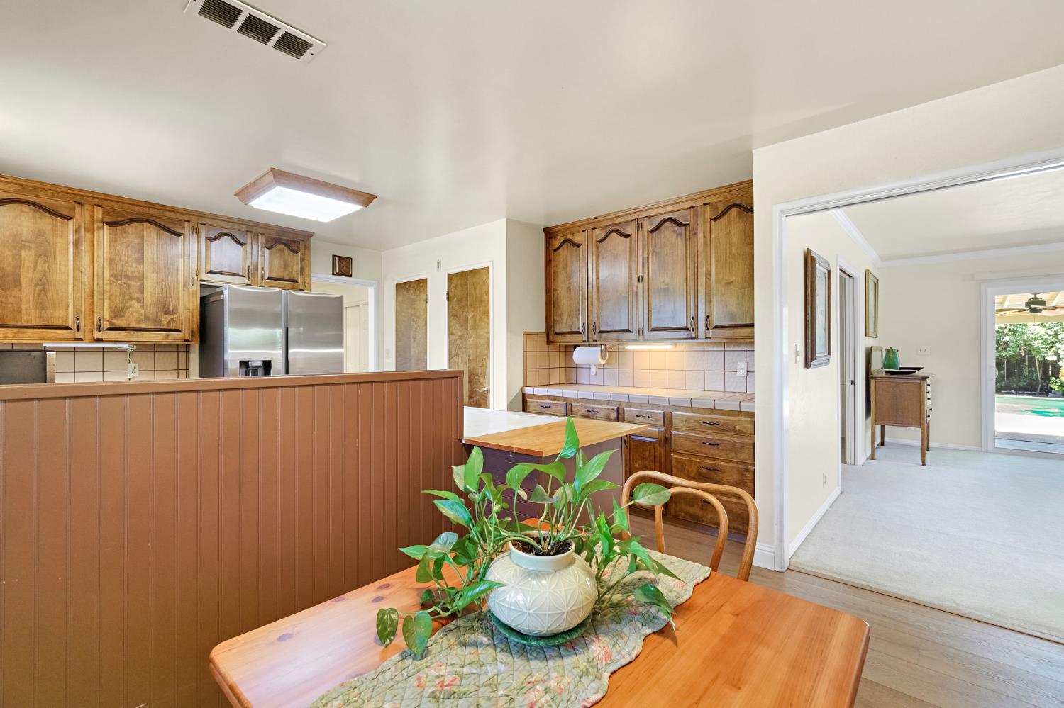 738 W Alamos Ave, Fresno, CA 93705