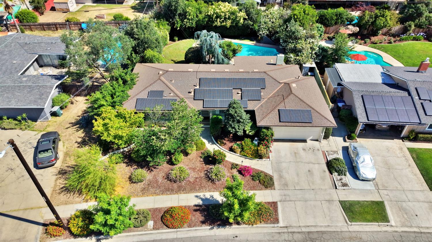 738 W Alamos Ave, Fresno, CA 93705
