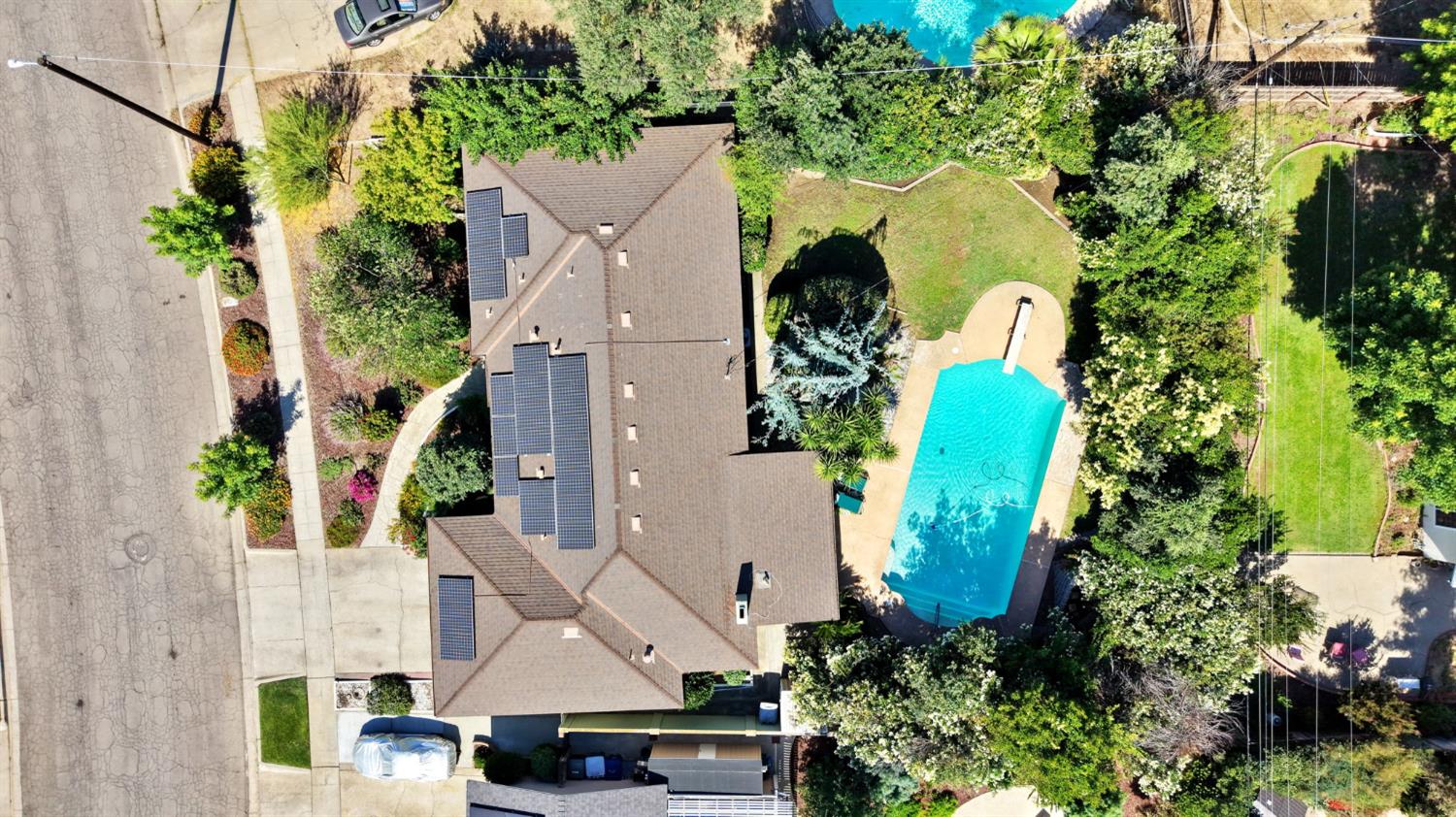 738 W Alamos Ave, Fresno, CA 93705