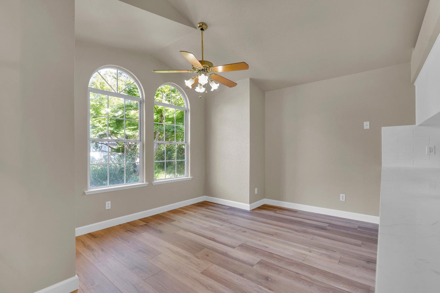 8335 N Barton Ave, Fresno, CA 93720