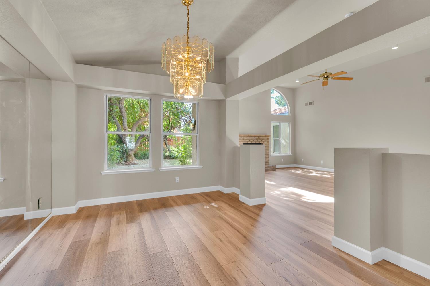 8335 N Barton Ave, Fresno, CA 93720