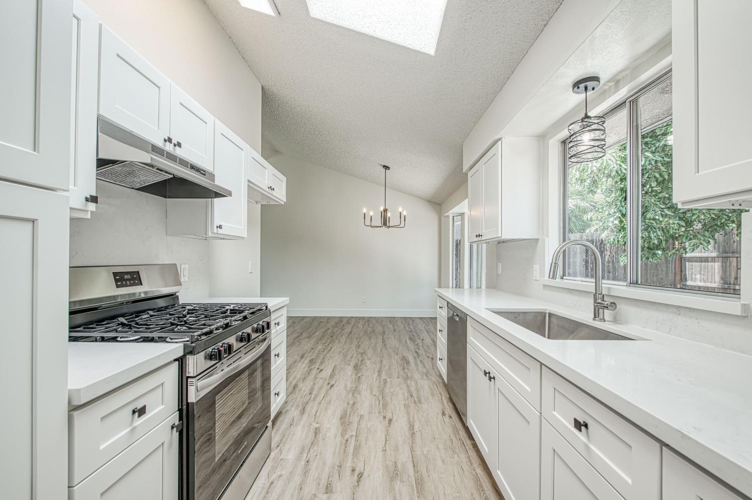 5034 W Menlo Ave, Fresno, CA 93722
