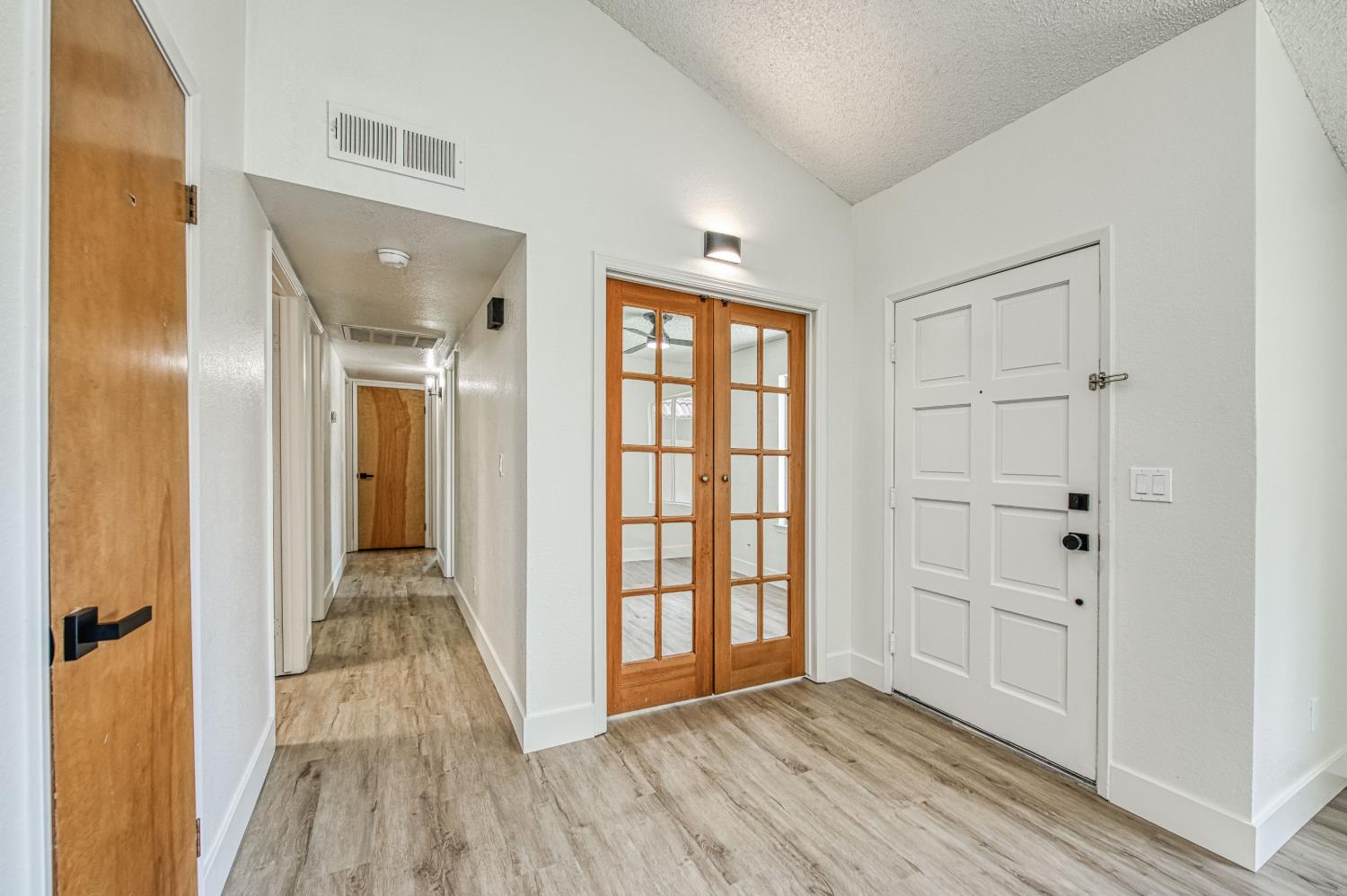 5034 W Menlo Ave, Fresno, CA 93722
