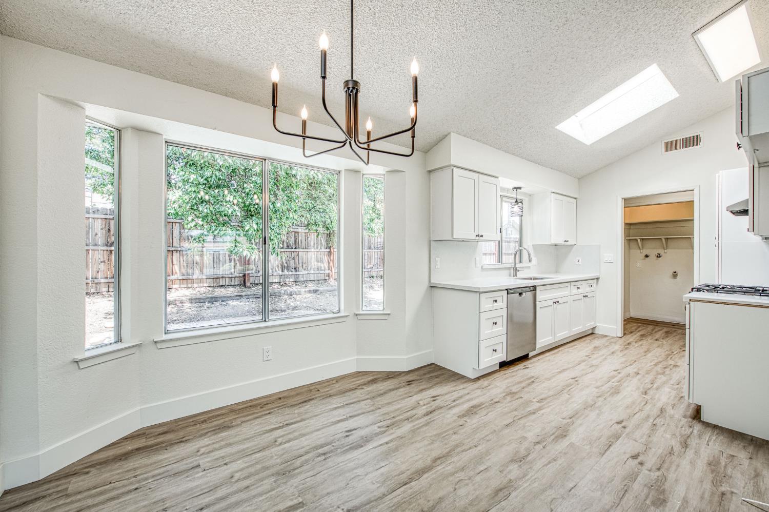 5034 W Menlo Ave, Fresno, CA 93722