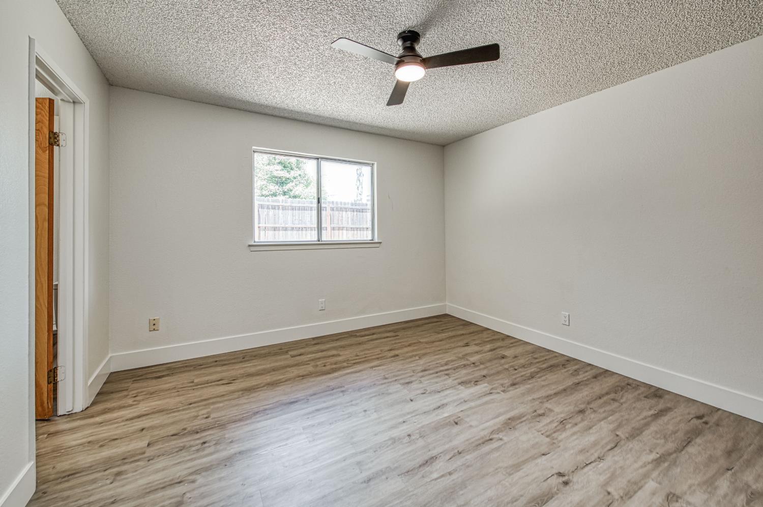 5034 W Menlo Ave, Fresno, CA 93722