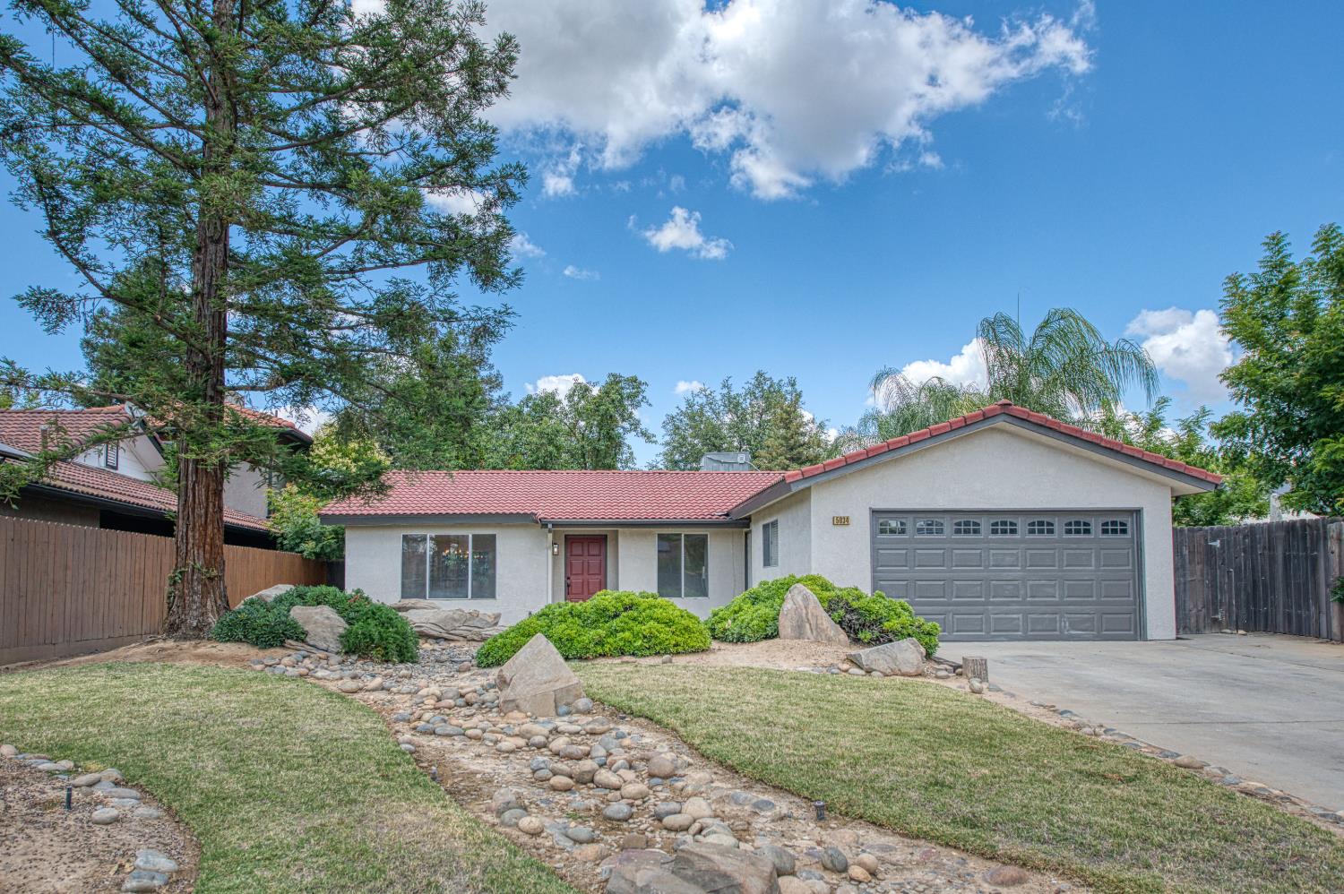5034 W Menlo Ave, Fresno, CA 93722