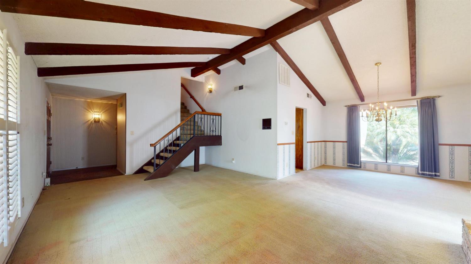 3747 E Huntington Blvd, Fresno, CA 93702