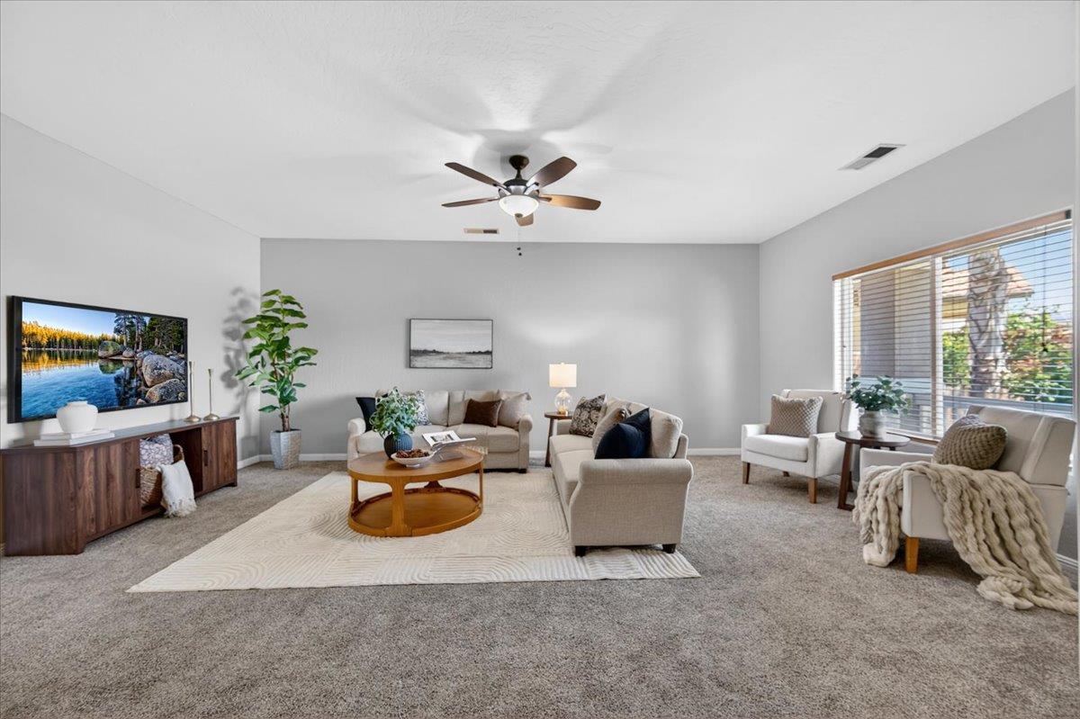 6105 E Cortland Ave, Fresno, CA 93727