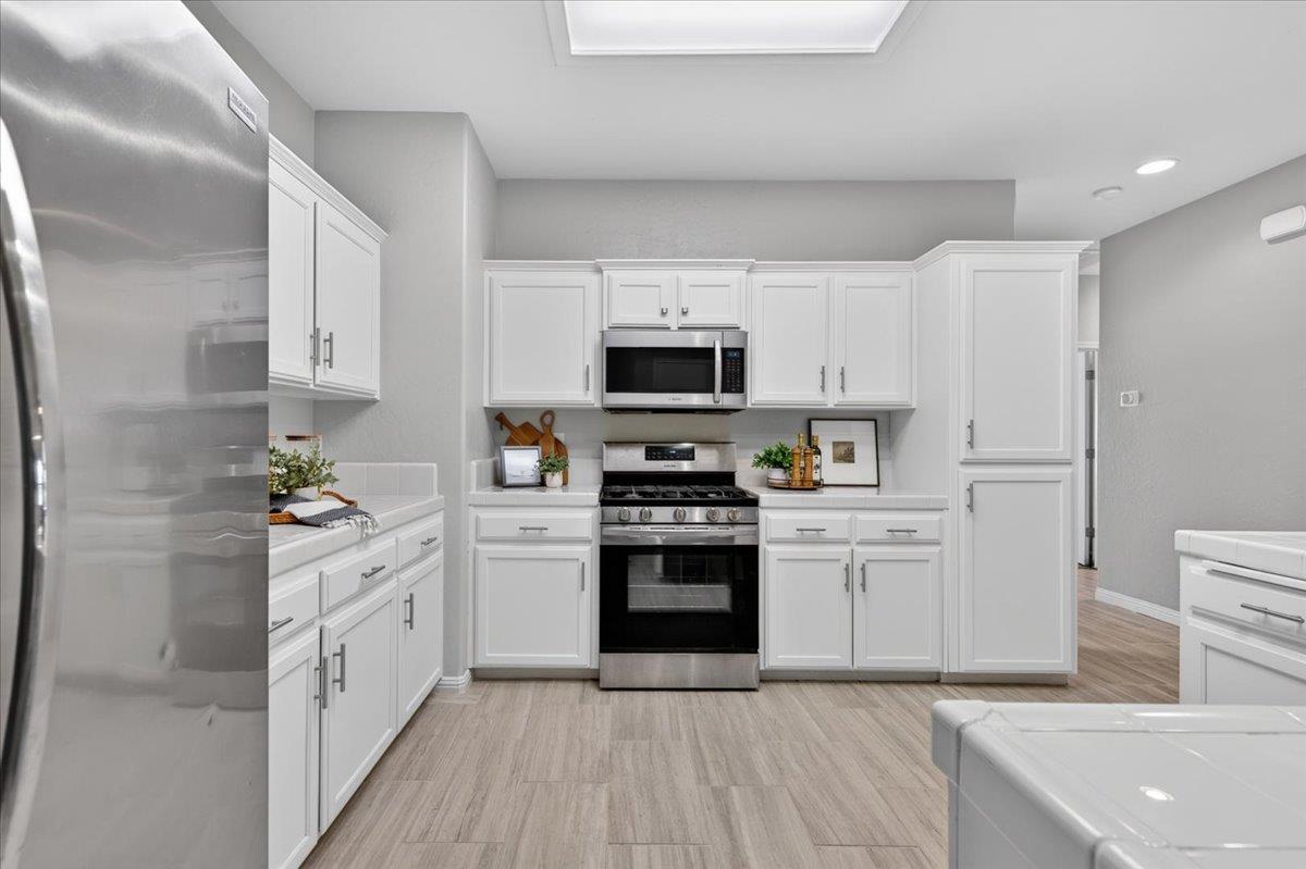6105 E Cortland Ave, Fresno, CA 93727