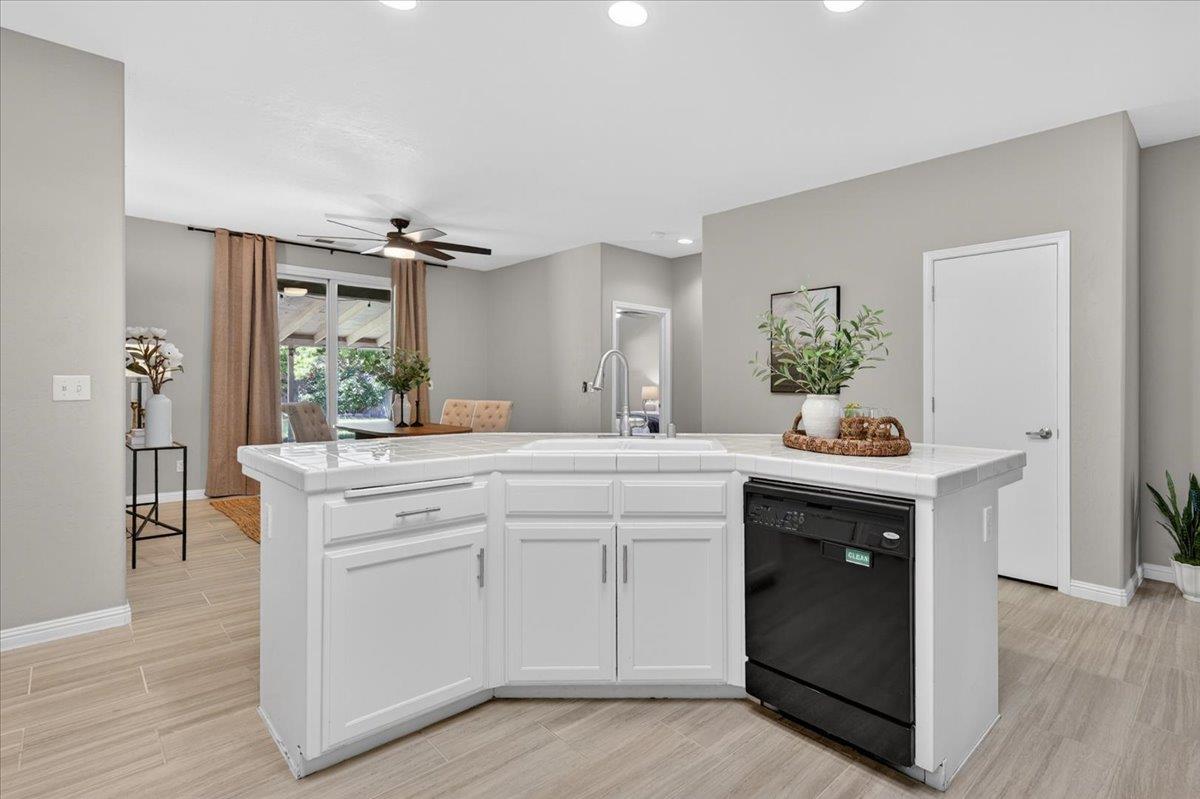 6105 E Cortland Ave, Fresno, CA 93727