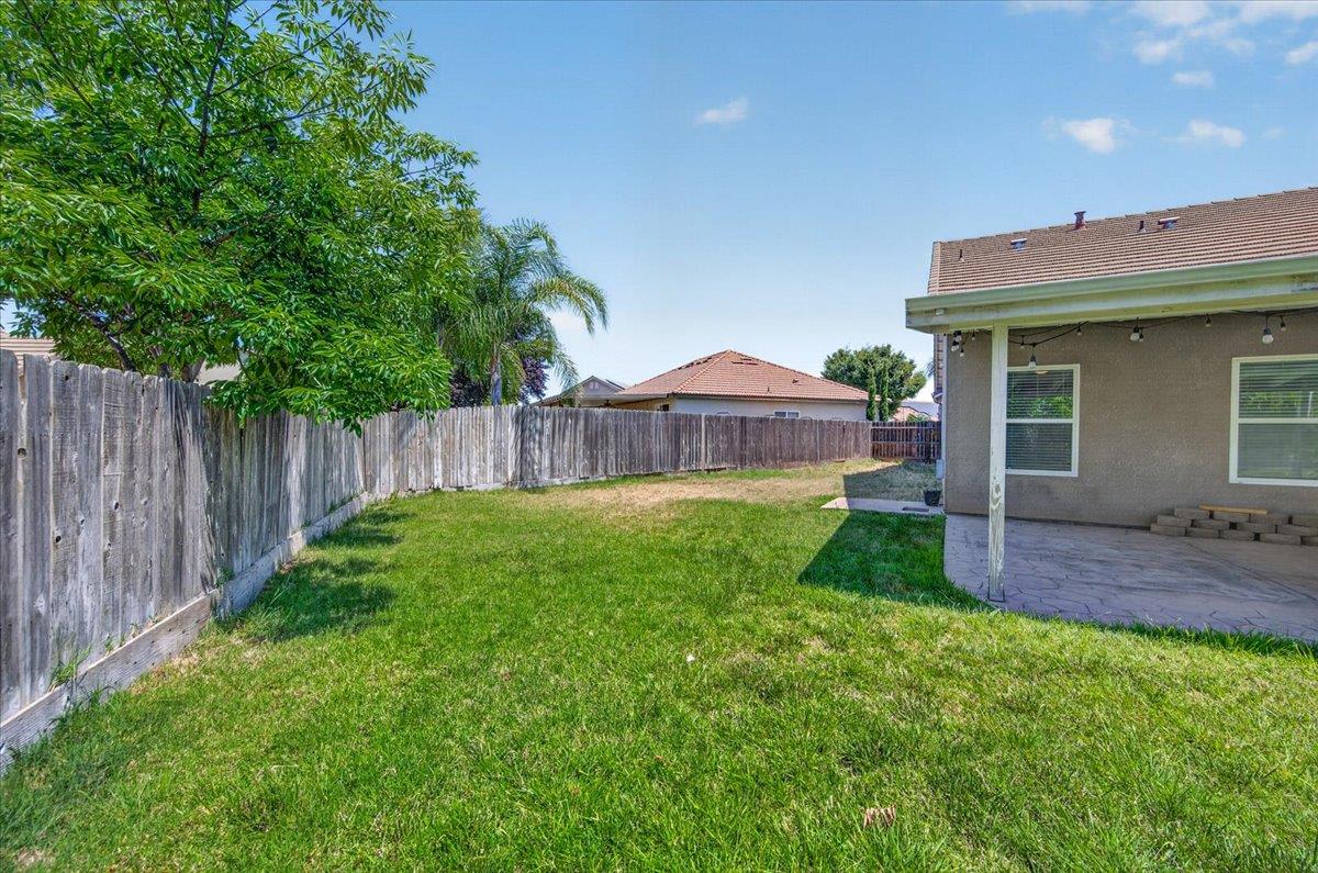 6105 E Cortland Ave, Fresno, CA 93727