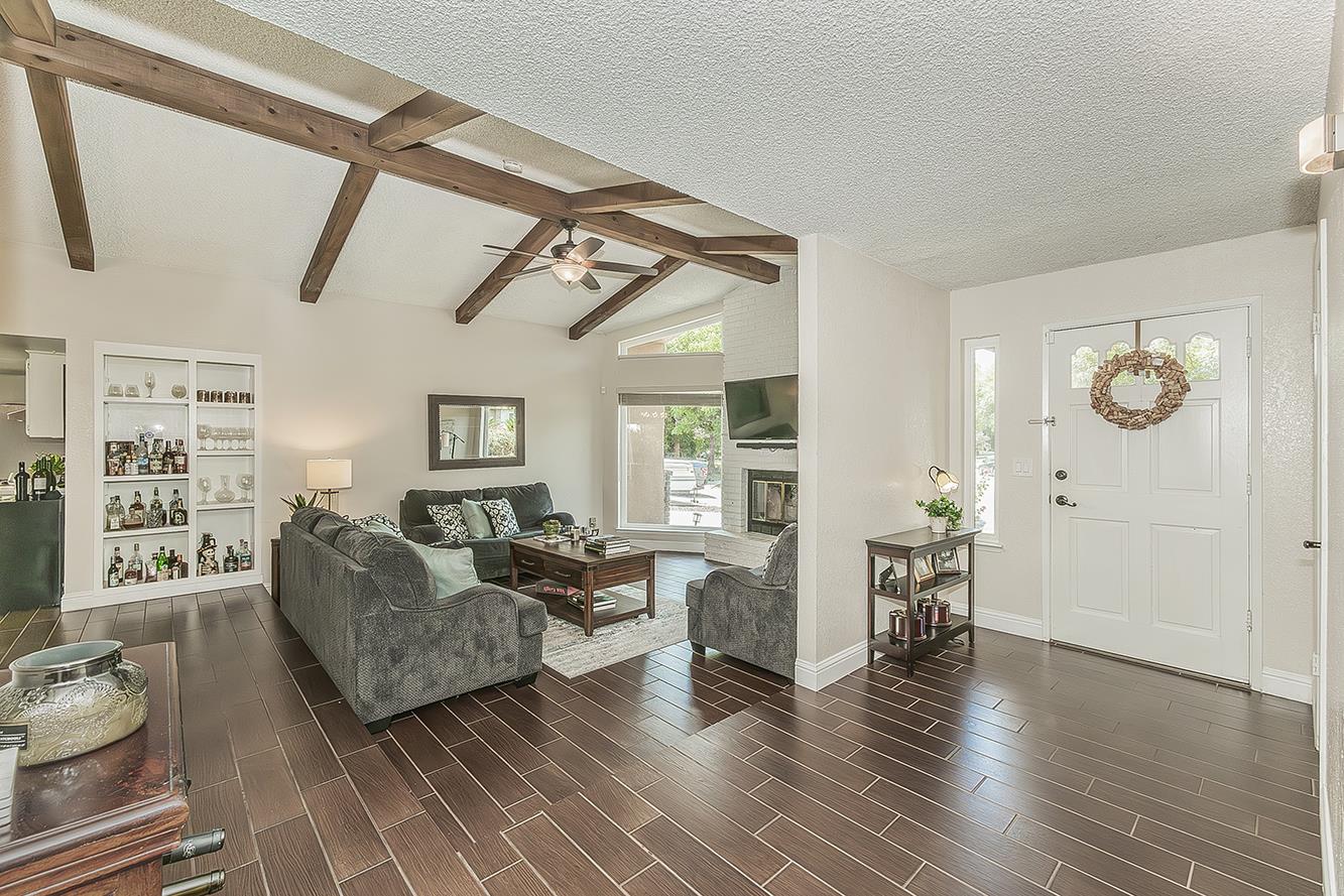 6688 N Bendel Ave, Fresno, CA 93722