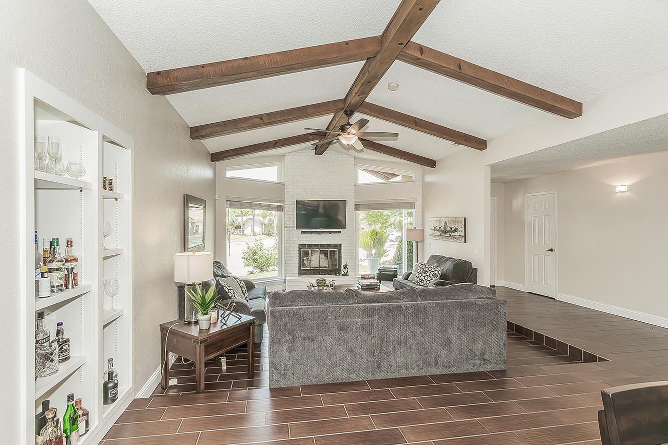 6688 N Bendel Ave, Fresno, CA 93722