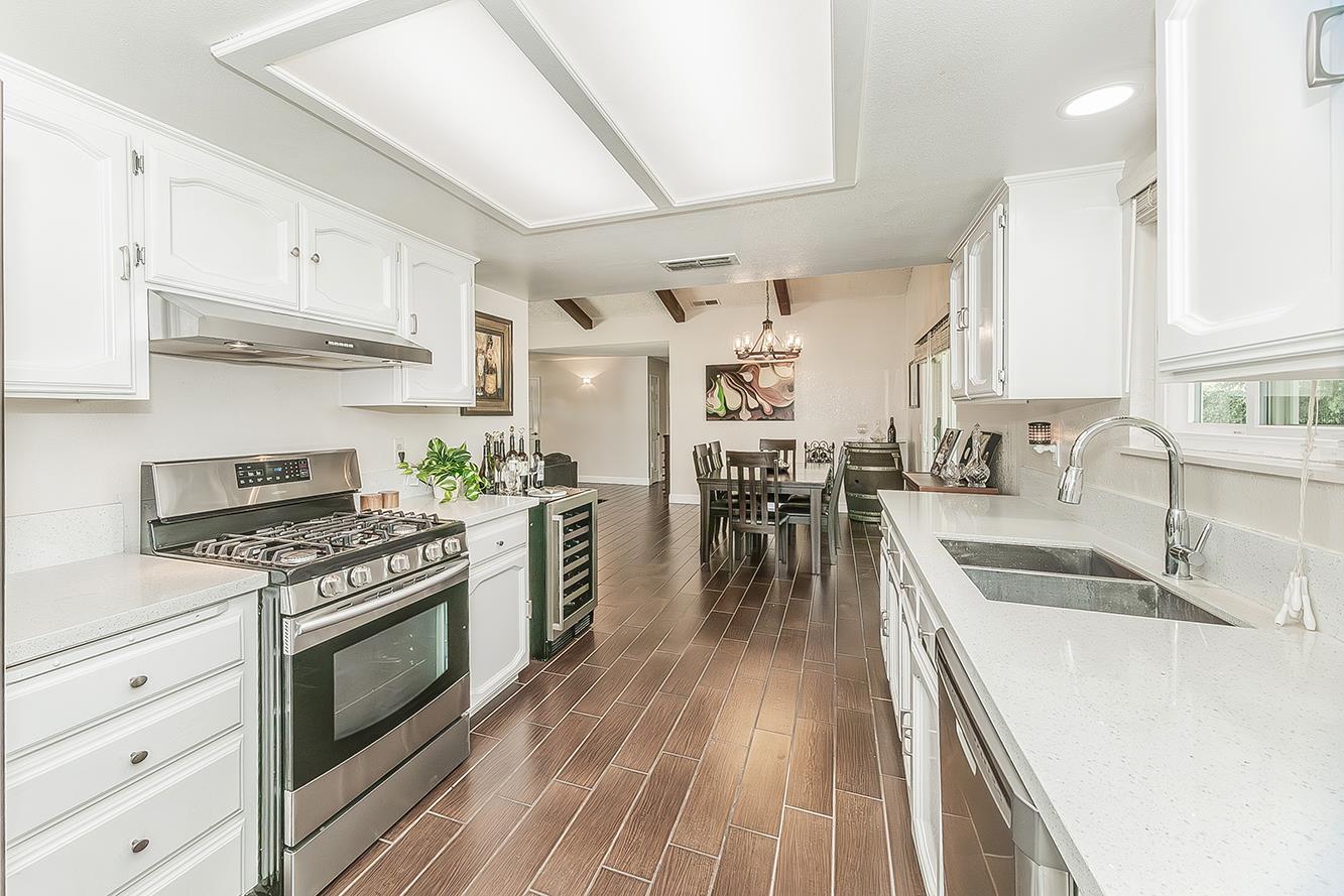 6688 N Bendel Ave, Fresno, CA 93722