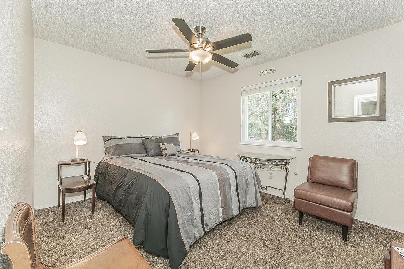 6688 N Bendel Ave, Fresno, CA 93722