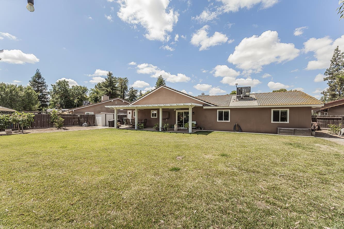 6688 N Bendel Ave, Fresno, CA 93722