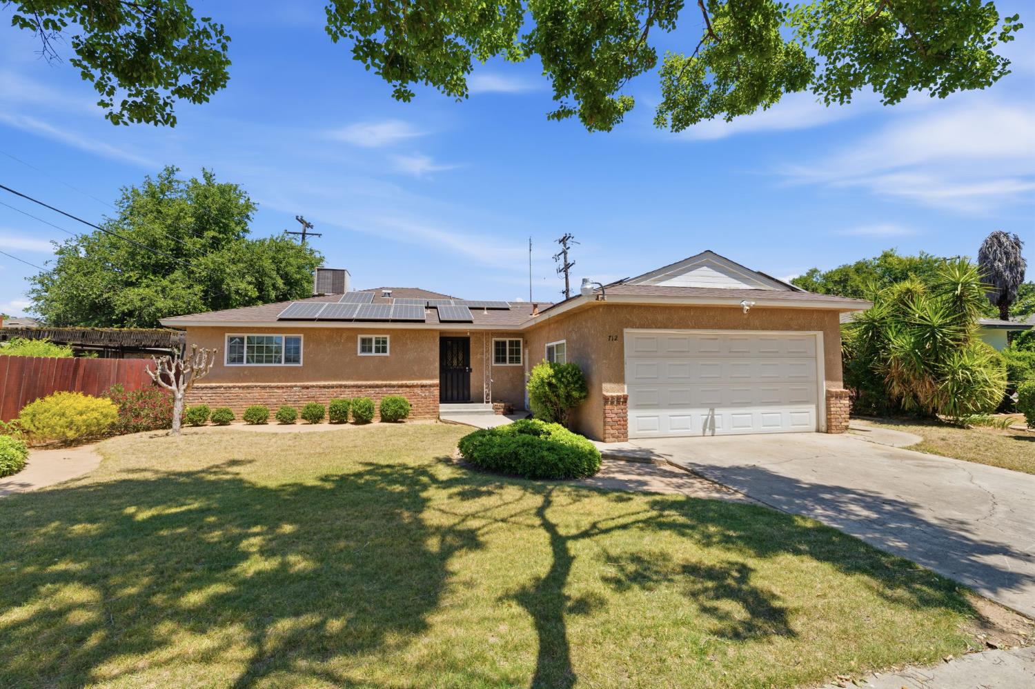 712 E San Ramon Ave, Fresno, CA 93710