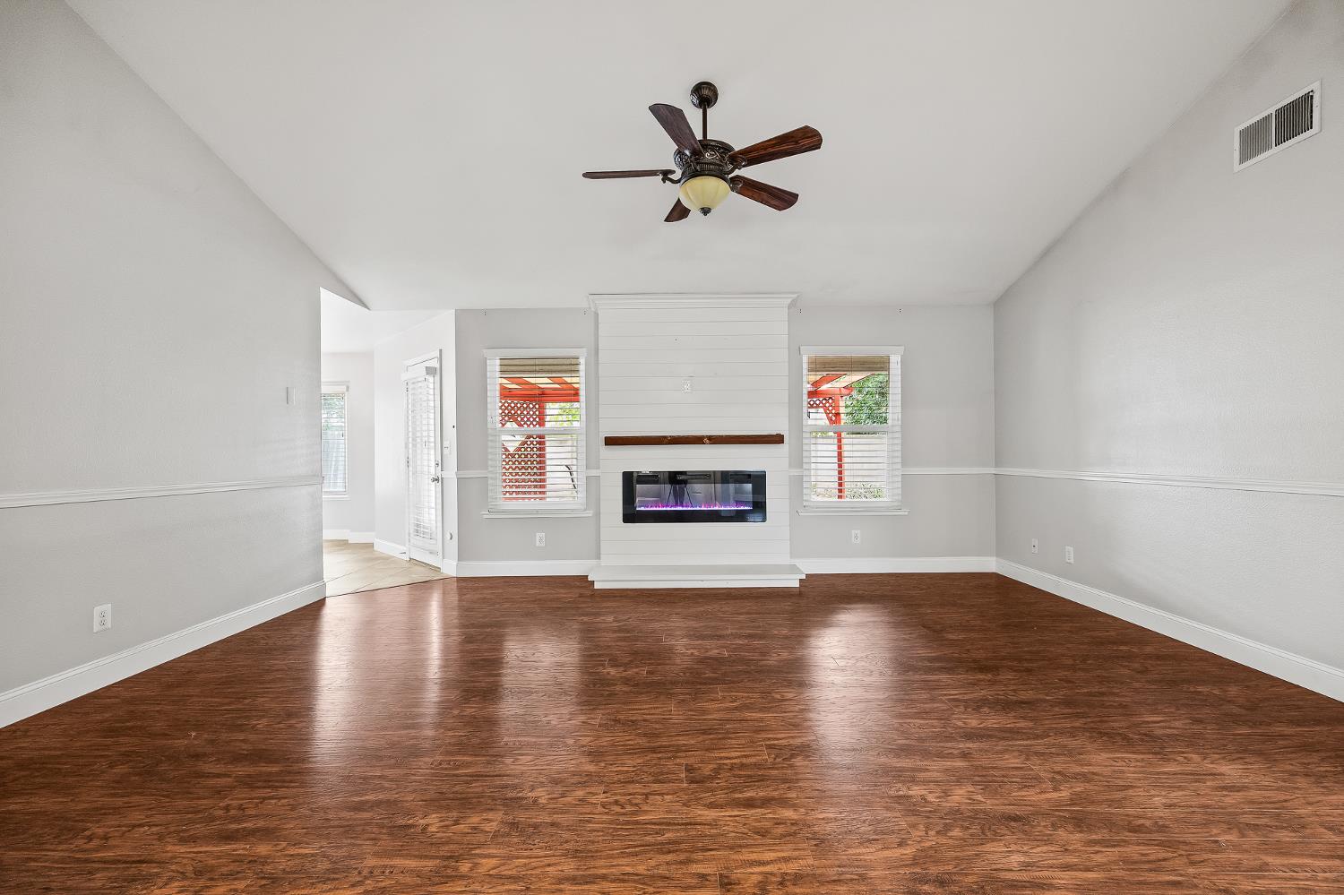 2047 Muncie Ave, Fresno, CA 93720