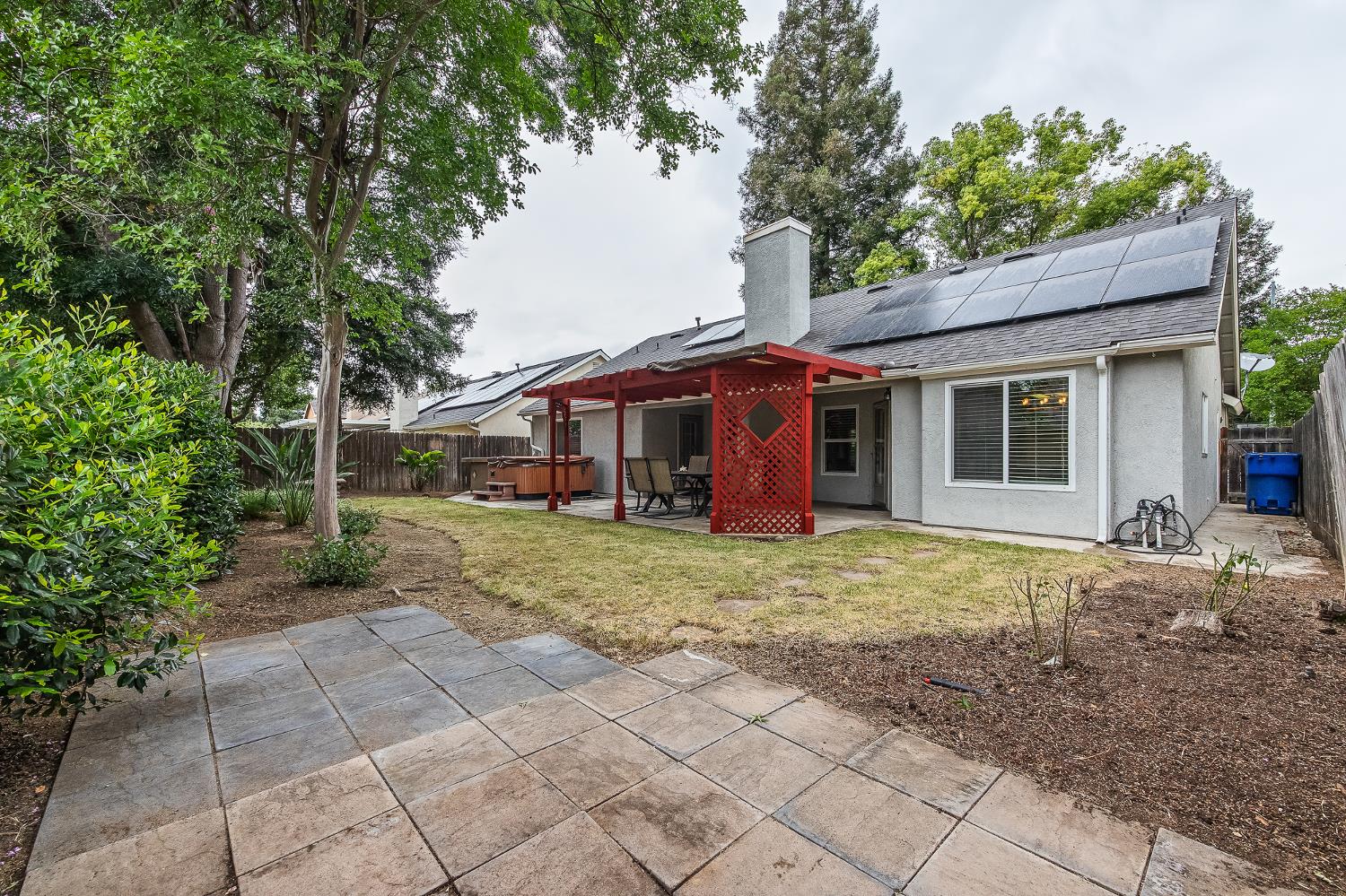 2047 Muncie Ave, Fresno, CA 93720