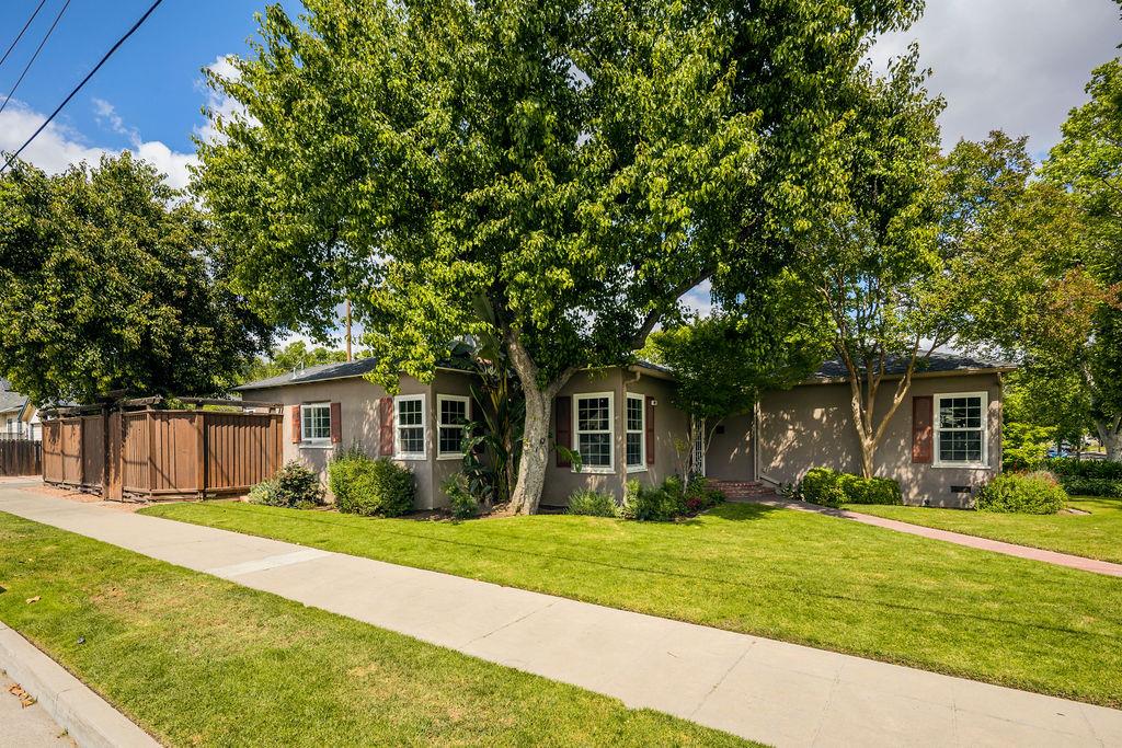 107 E Normal Ave, Fresno, CA 93704