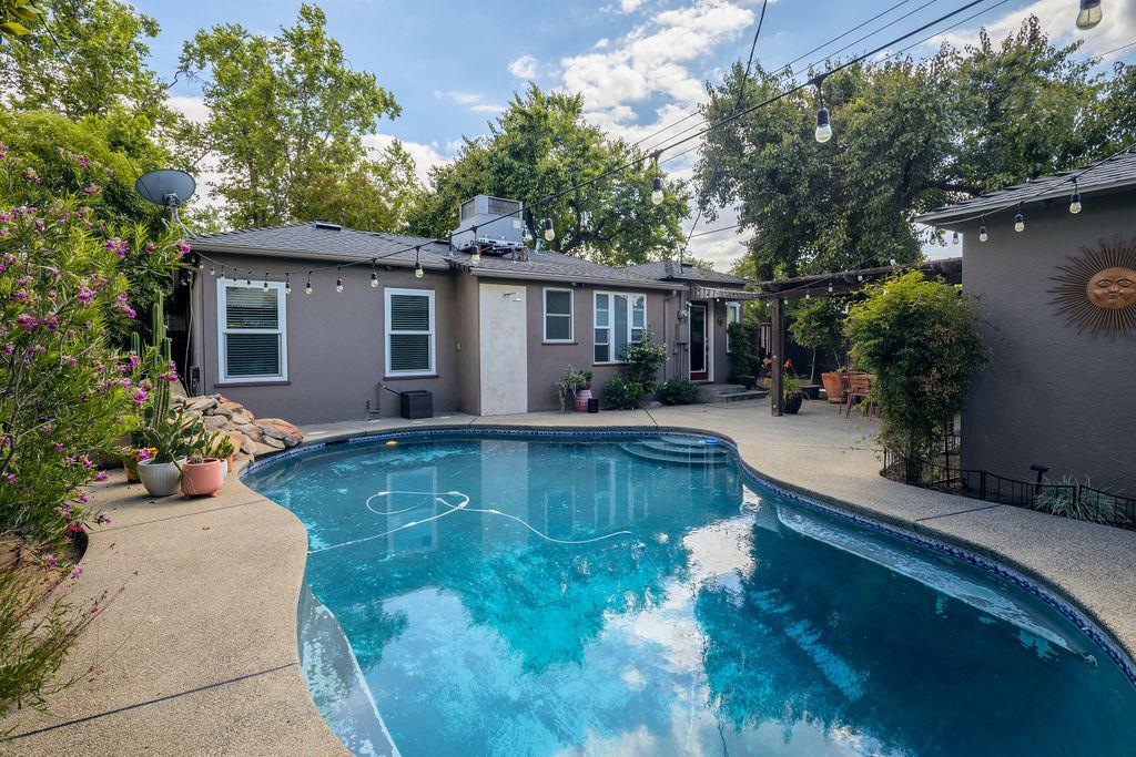 107 E Normal Ave, Fresno, CA 93704
