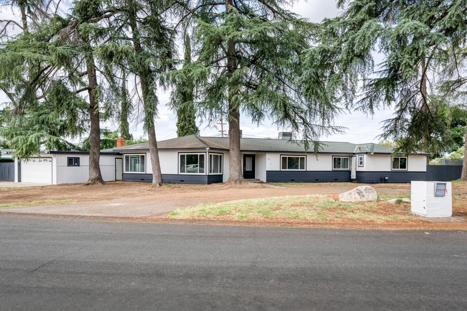 4205 Ralph Ln N, Fresno, CA 93727