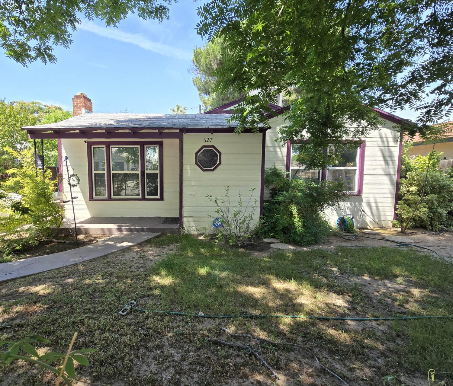 627 N Poplar Ave, Fresno, CA 93728