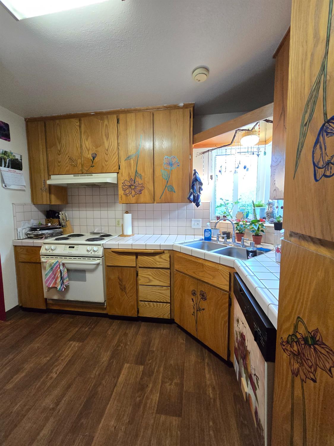 627 N Poplar Ave, Fresno, CA 93728