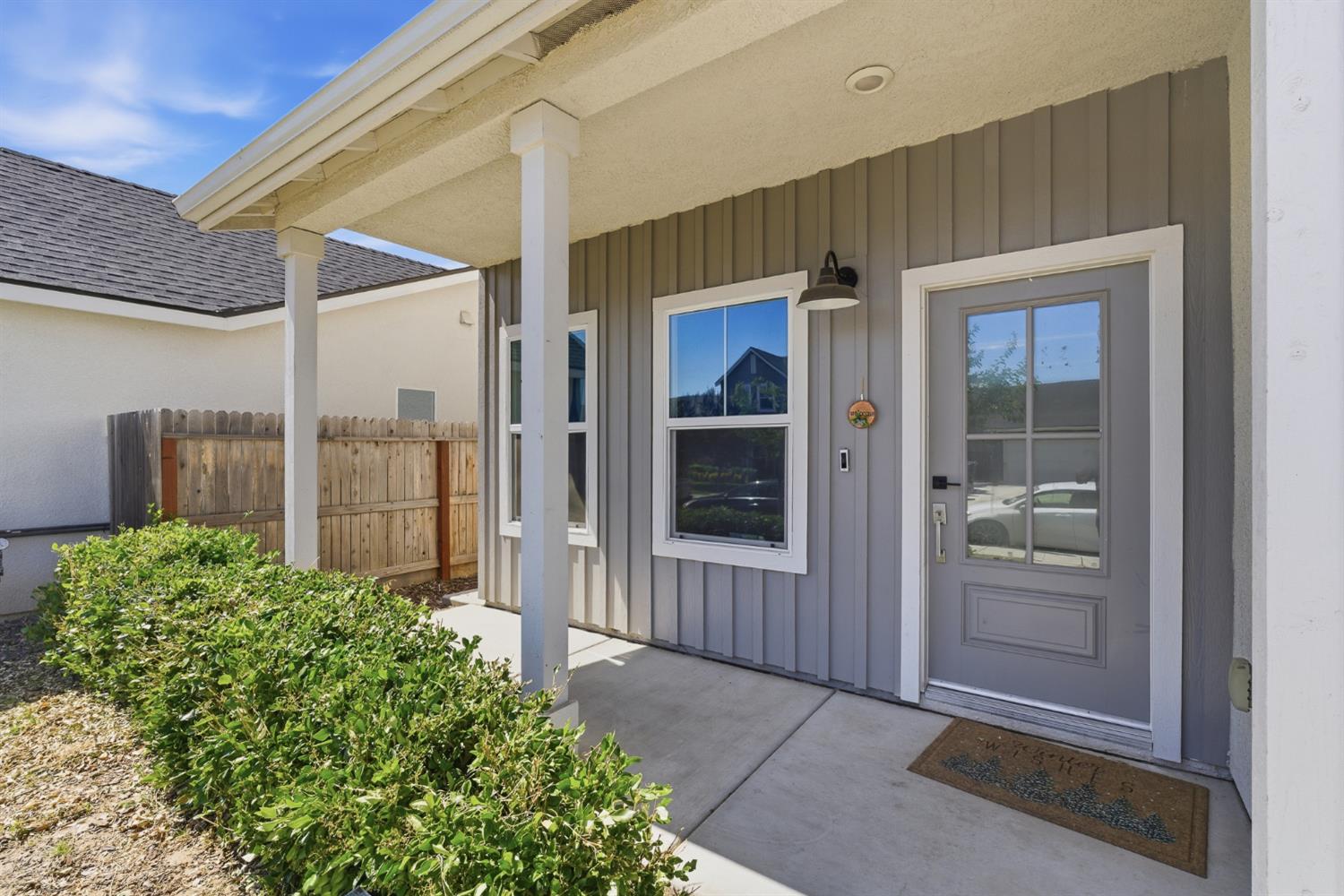 7052 W Poe Ave, Fresno, CA 93723