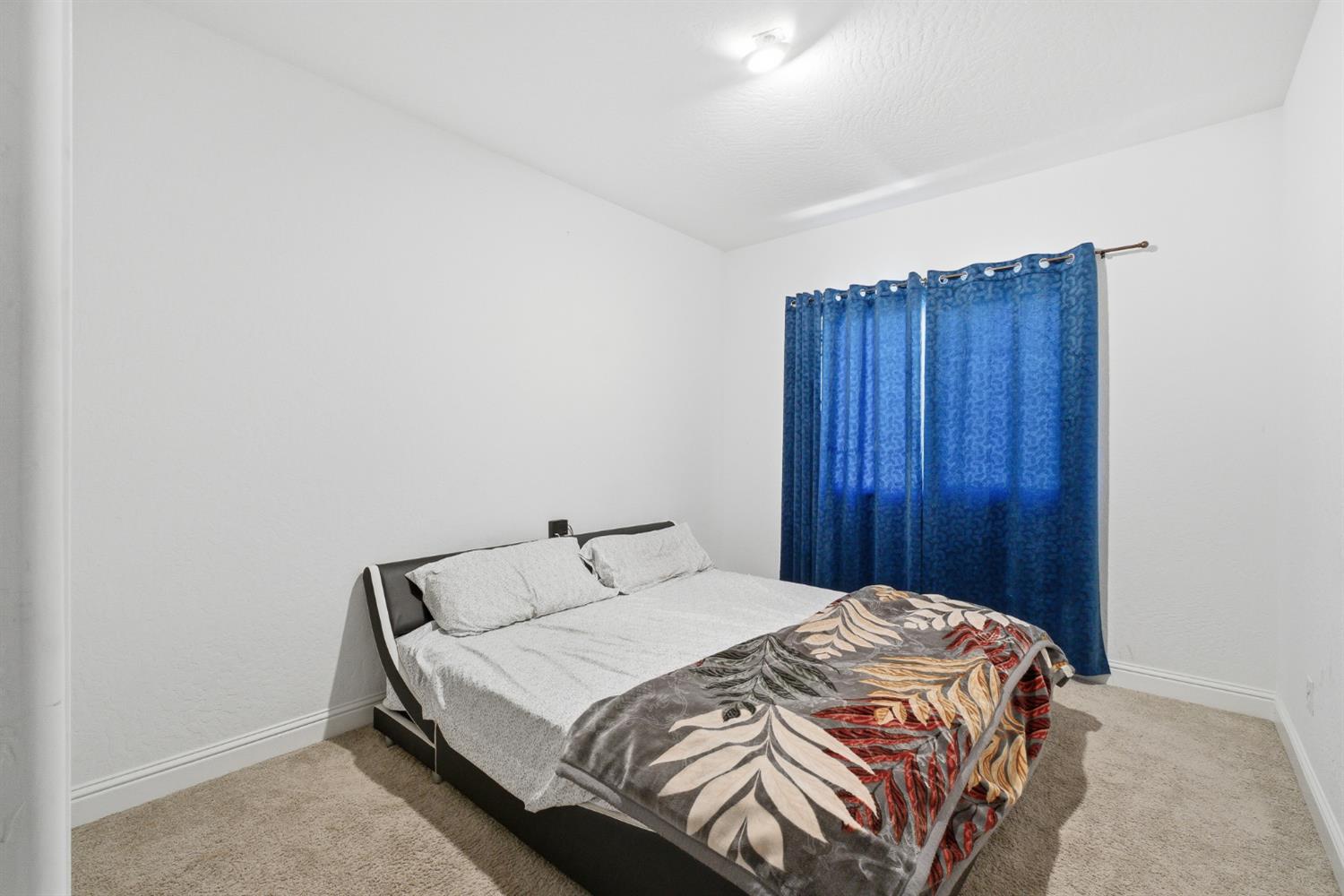 7052 W Poe Ave, Fresno, CA 93723