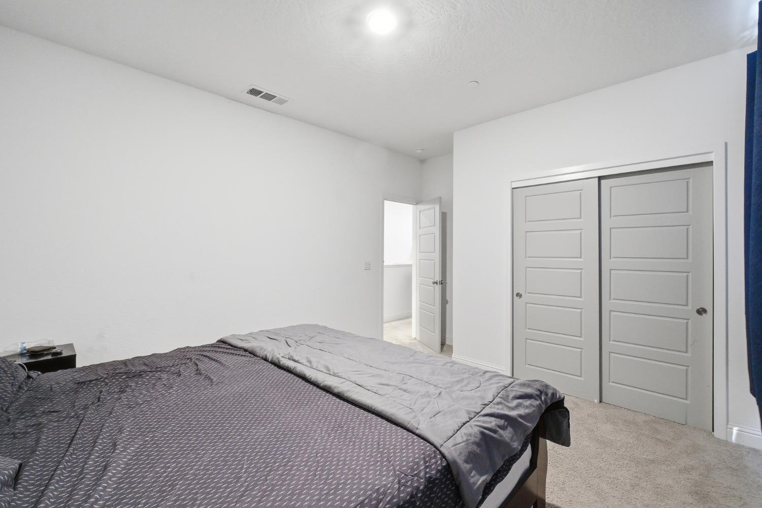 7052 W Poe Ave, Fresno, CA 93723