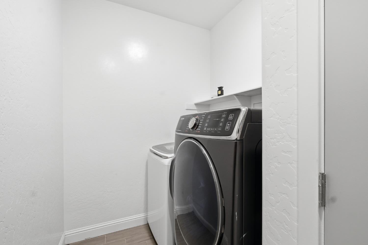 7052 W Poe Ave, Fresno, CA 93723