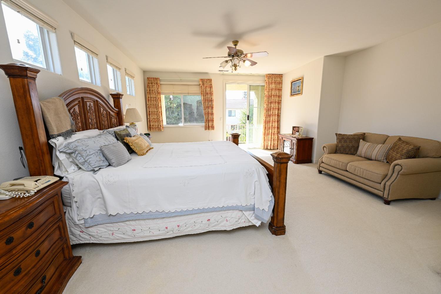 2809 E Omaha Ave, Fresno, CA 93720