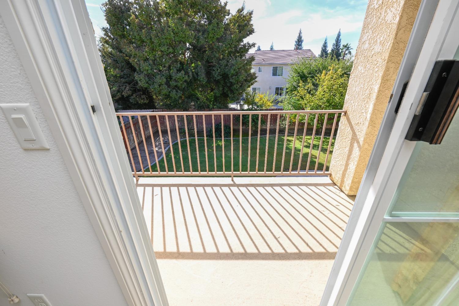 2809 E Omaha Ave, Fresno, CA 93720