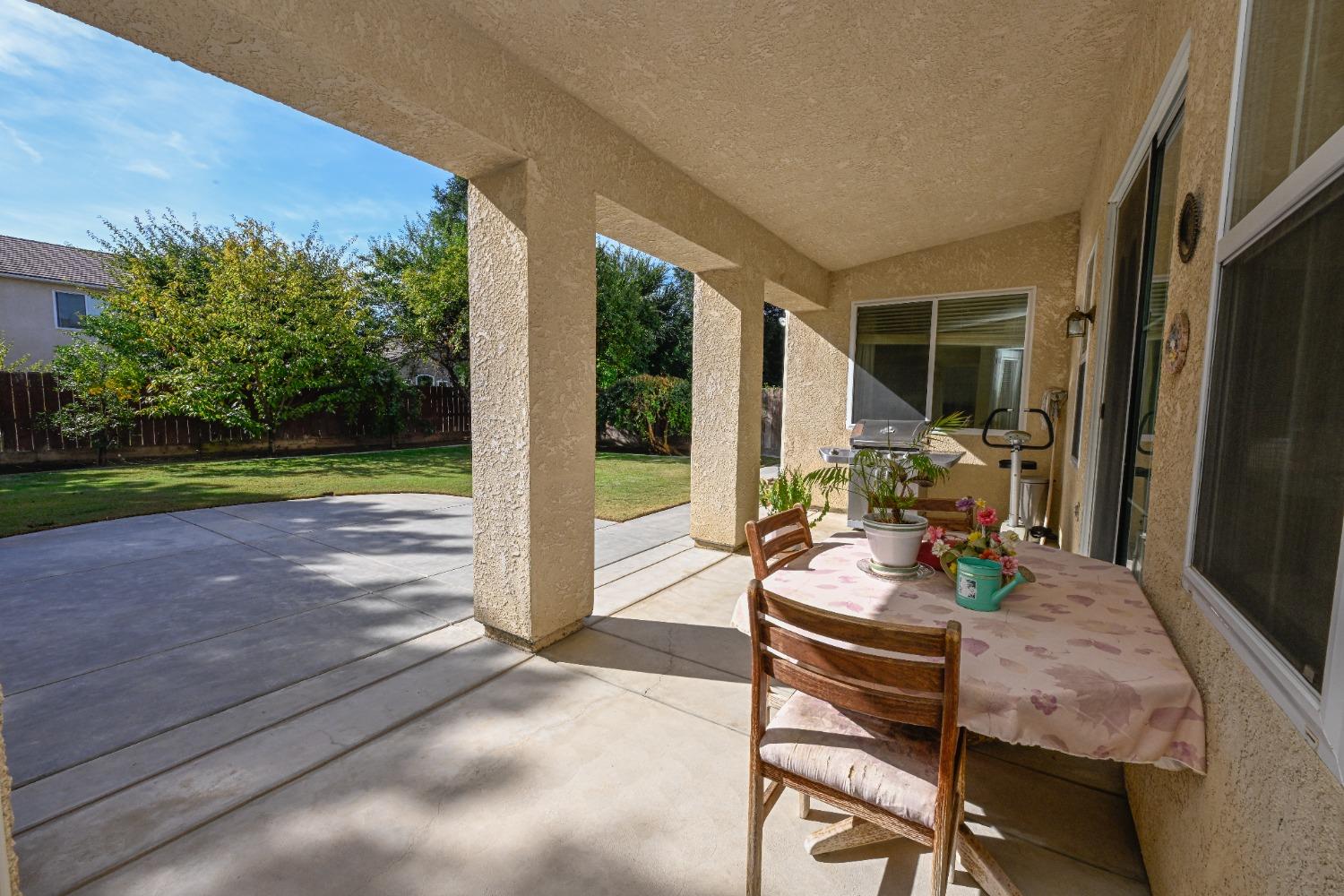 2809 E Omaha Ave, Fresno, CA 93720