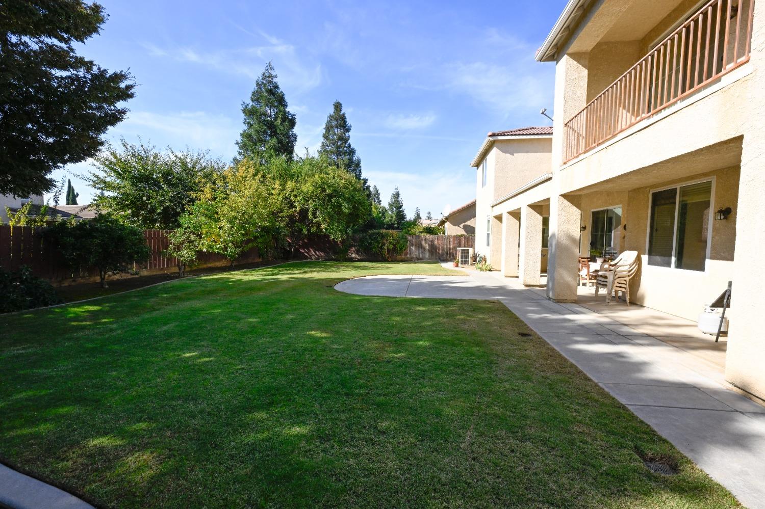 2809 E Omaha Ave, Fresno, CA 93720