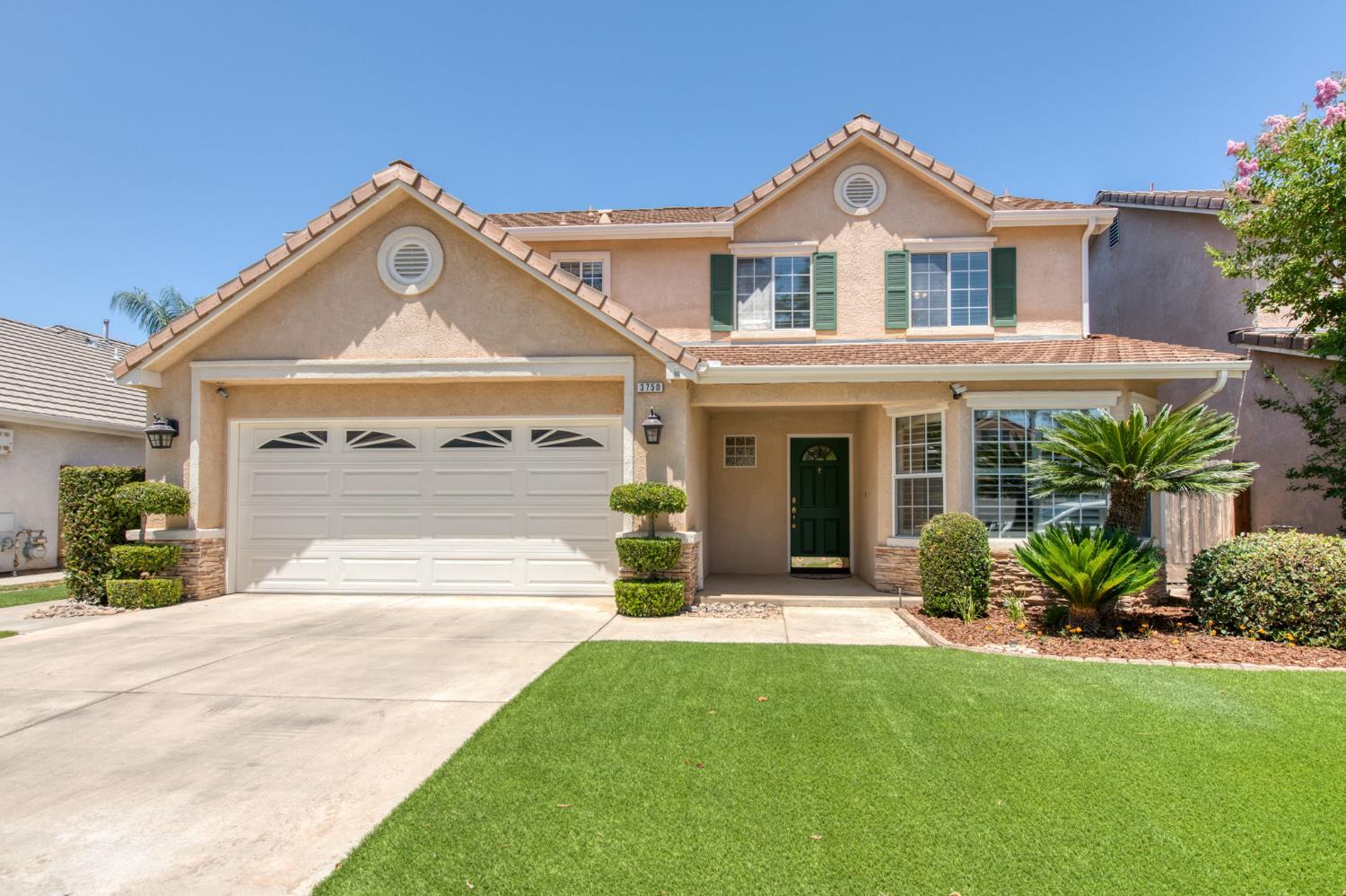 3750 W Vincent Ln, Fresno, CA 93711