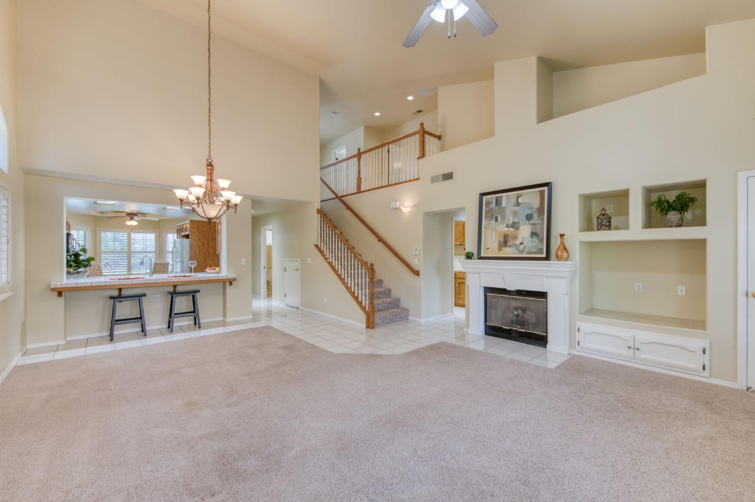 3750 W Vincent Ln, Fresno, CA 93711