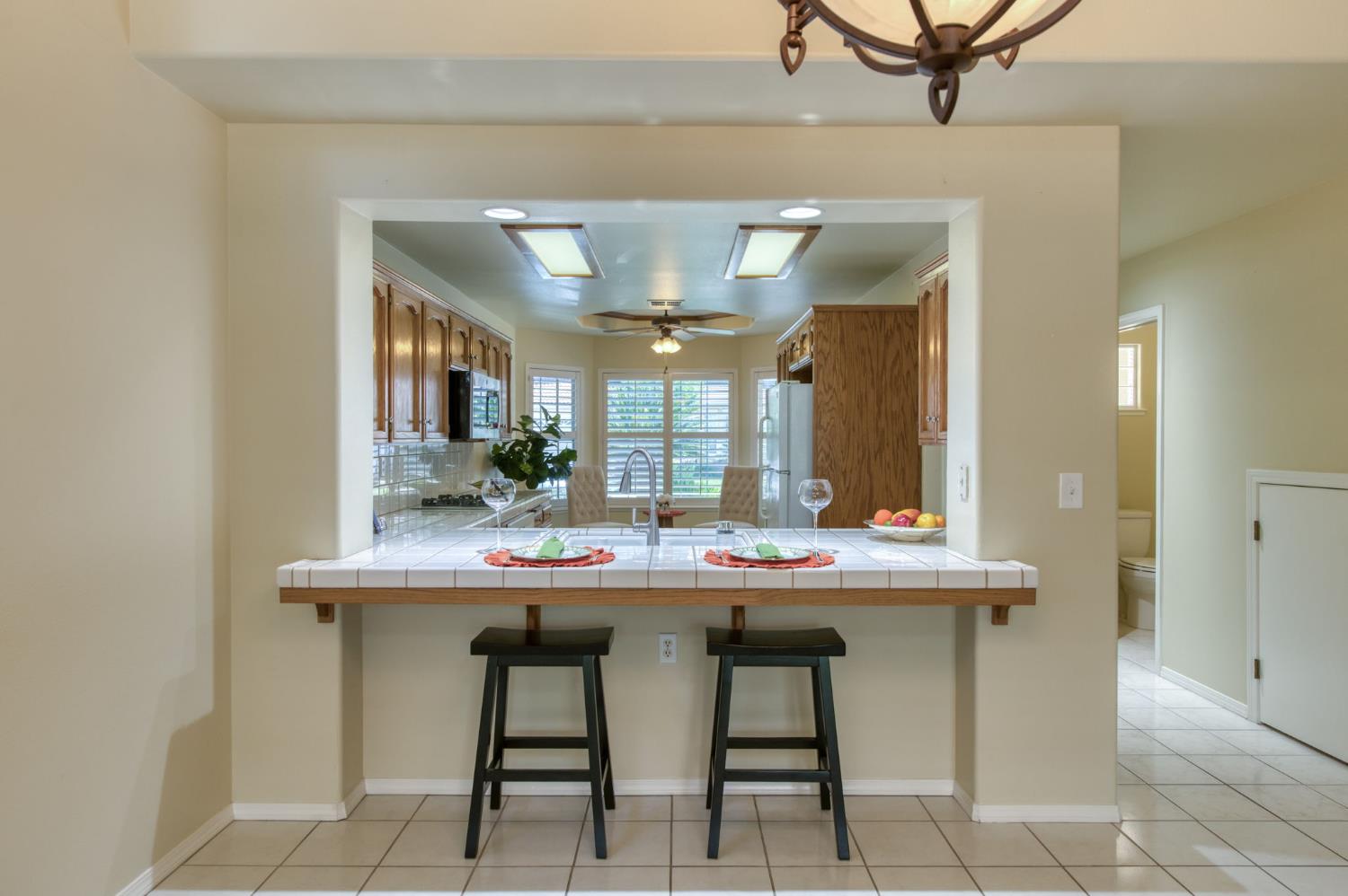 3750 W Vincent Ln, Fresno, CA 93711