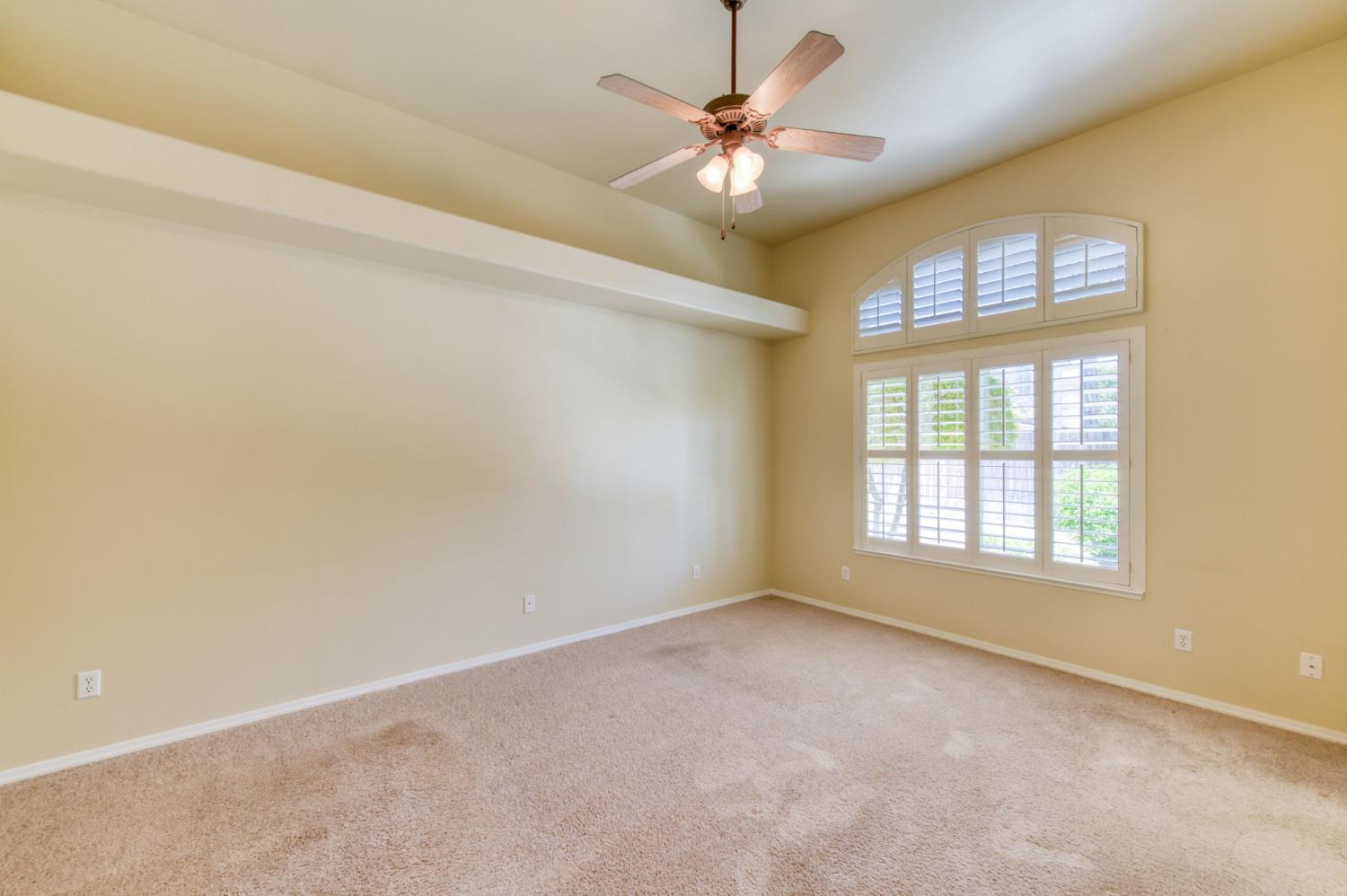 3750 W Vincent Ln, Fresno, CA 93711