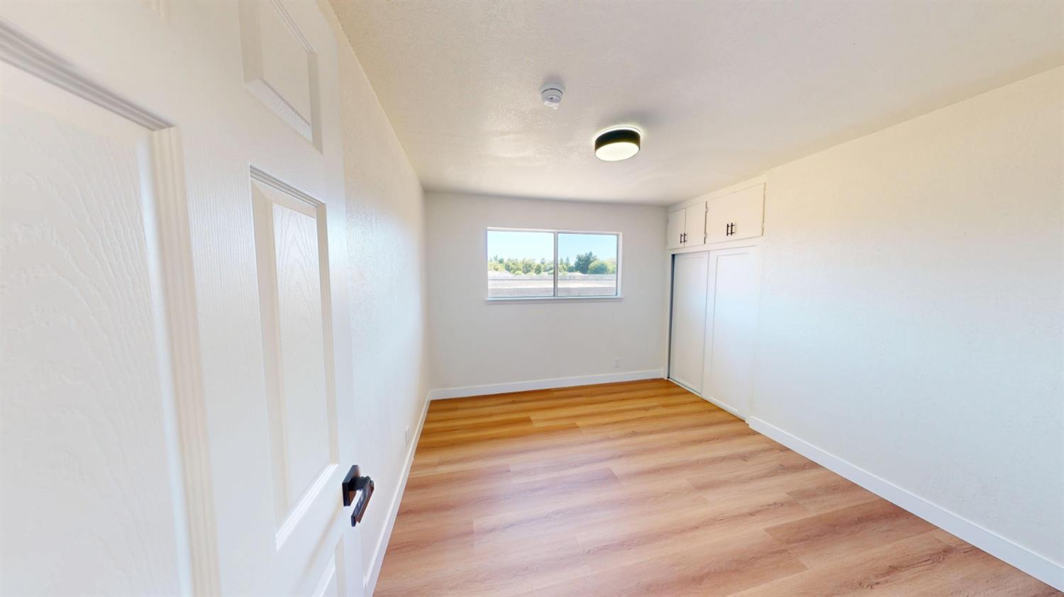 4298 N Holt Ave, Fresno, CA 93705