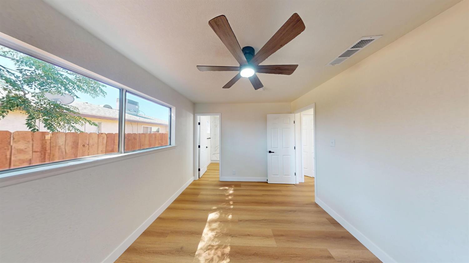 4298 N Holt Ave, Fresno, CA 93705