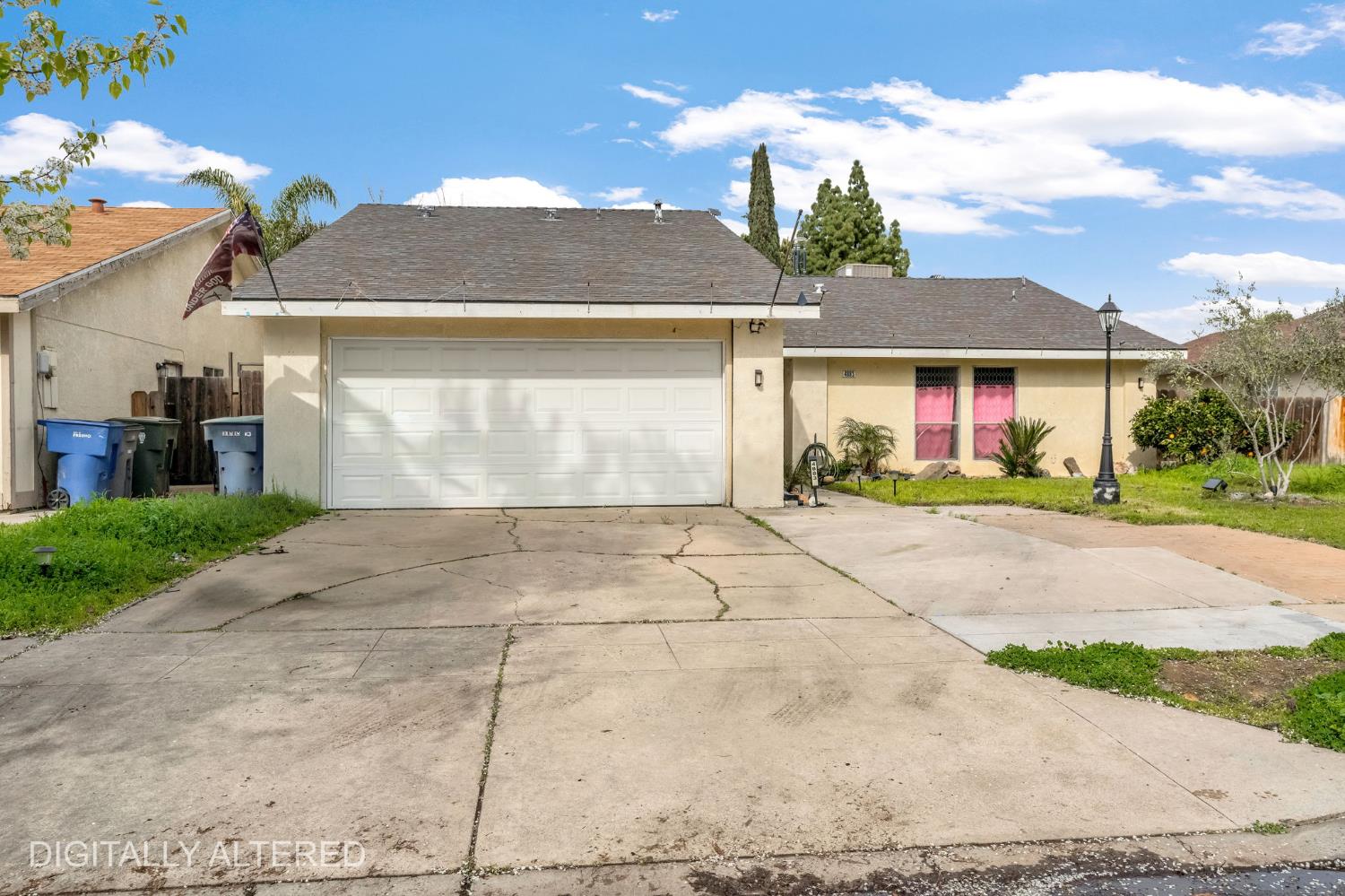 4883 E Geary St, Fresno, CA 93725